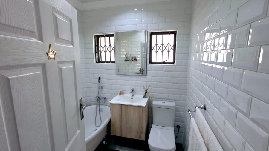 4 Bedroom Property for Sale in Vaalpark Free State